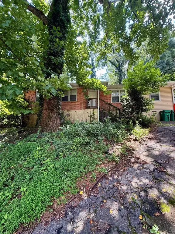2716 Whites Mill Road, Decatur, GA 30034