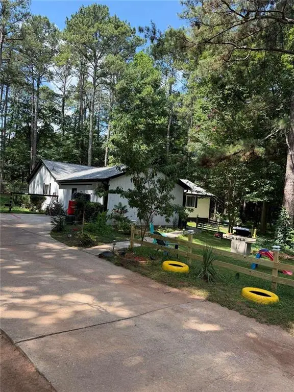 135 Windy Hill Road, Fayetteville, GA 30214