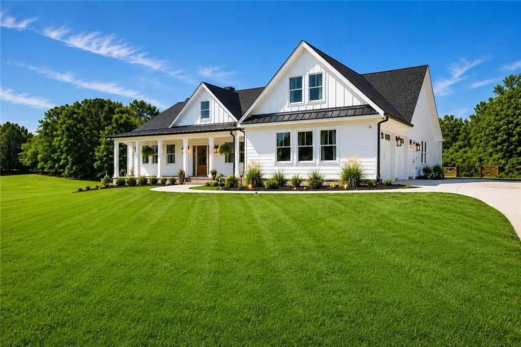 4275 Haynes Circle Sw, Snellville, GA 30039 - #1