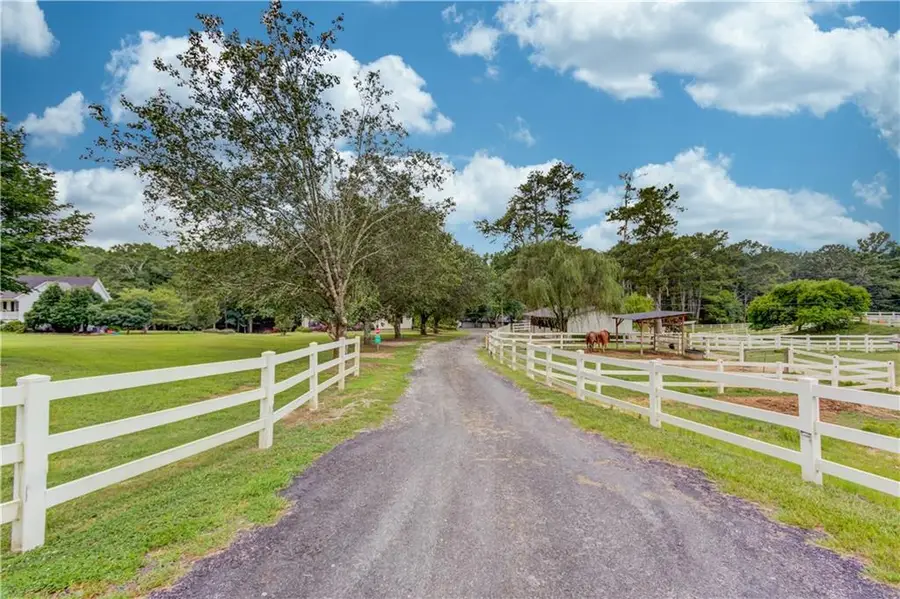 8401 Norris Lake Way, Snellville, GA 30039 - #2