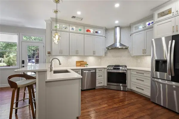1182 Brookhaven Glen Ne, Atlanta, GA 30319