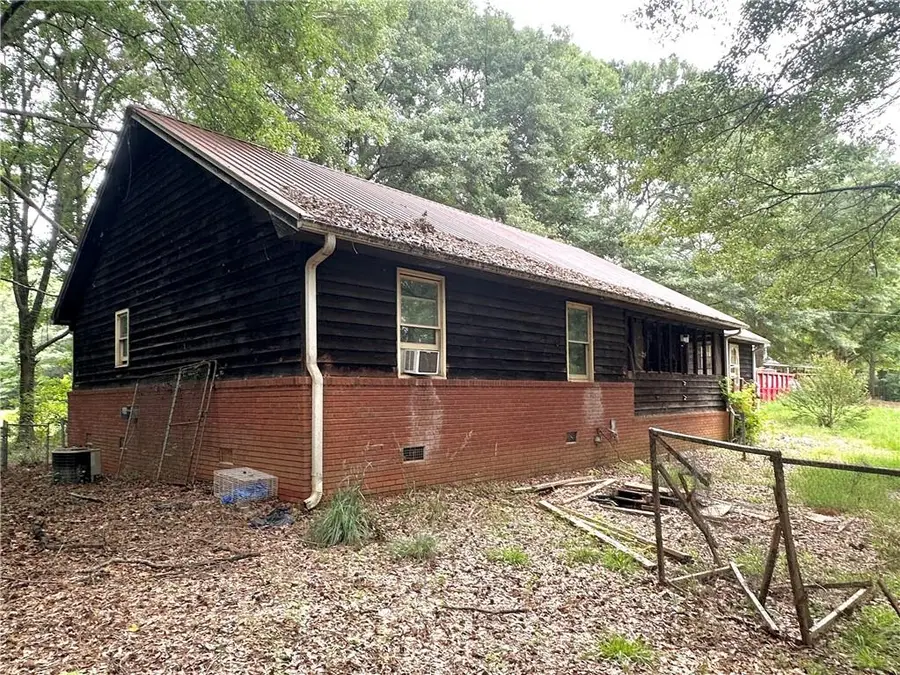 426 Veterans Drive, Danielsville, GA 30633 - #2