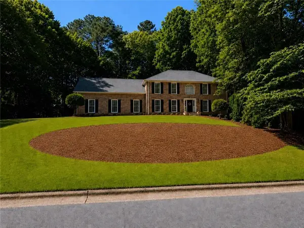 890 Ferncroft Court, Roswell, GA 30075