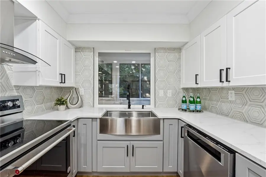 106 La Rue Place Nw, Atlanta, GA 30327 - #2