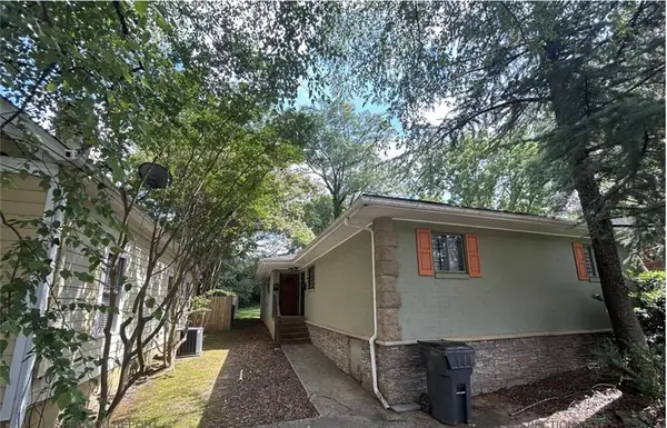 1332 Eubanks Avenue, East Point, GA 30344