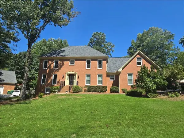5616 Broxton Circle, Peachtree Corners, GA 30092