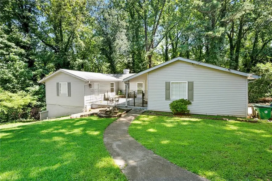 476 S Susan Creek Drive, Stone Mountain, GA 30083 - #2