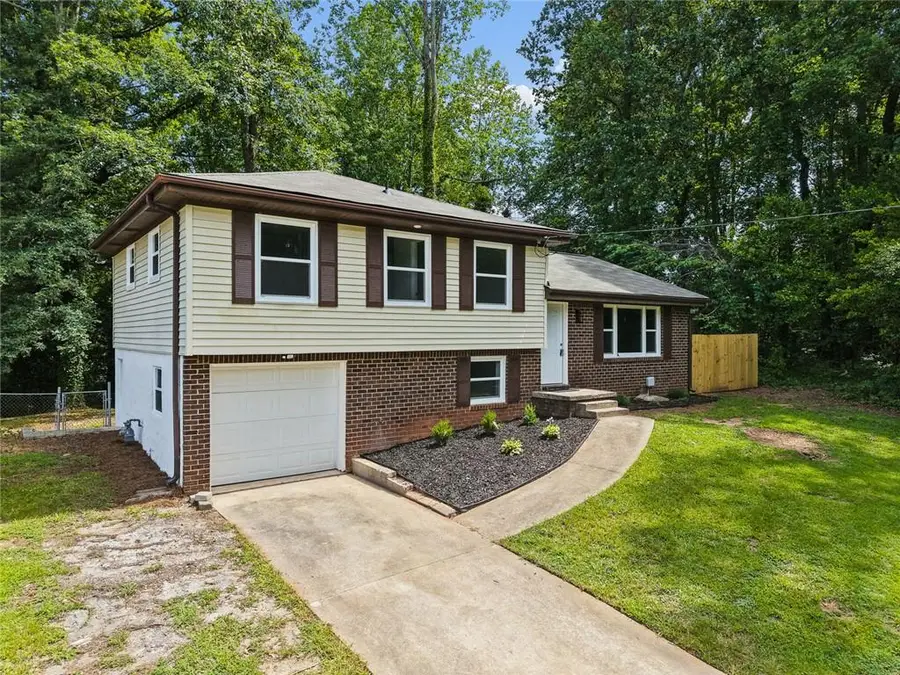 498 Queen Aliese Ln Lane, Jonesboro, GA 30236 - #2