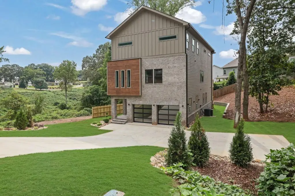 120 N Gwinnett Street, Buford, GA 30518 - #1