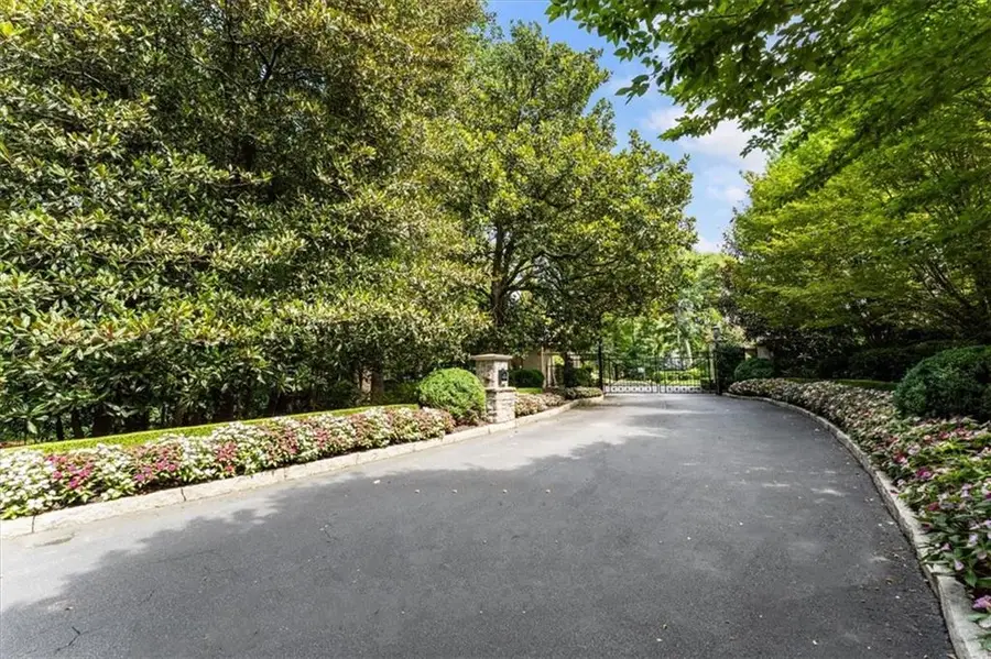 675 W Paces Ferry Unit #10 Road Nw, Atlanta, GA 30327 - #2