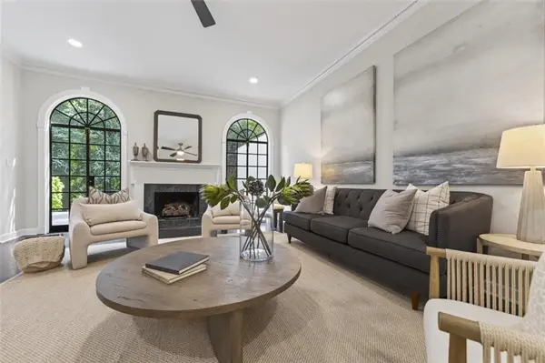 11 Mooregate Square Nw, Atlanta, GA 30327