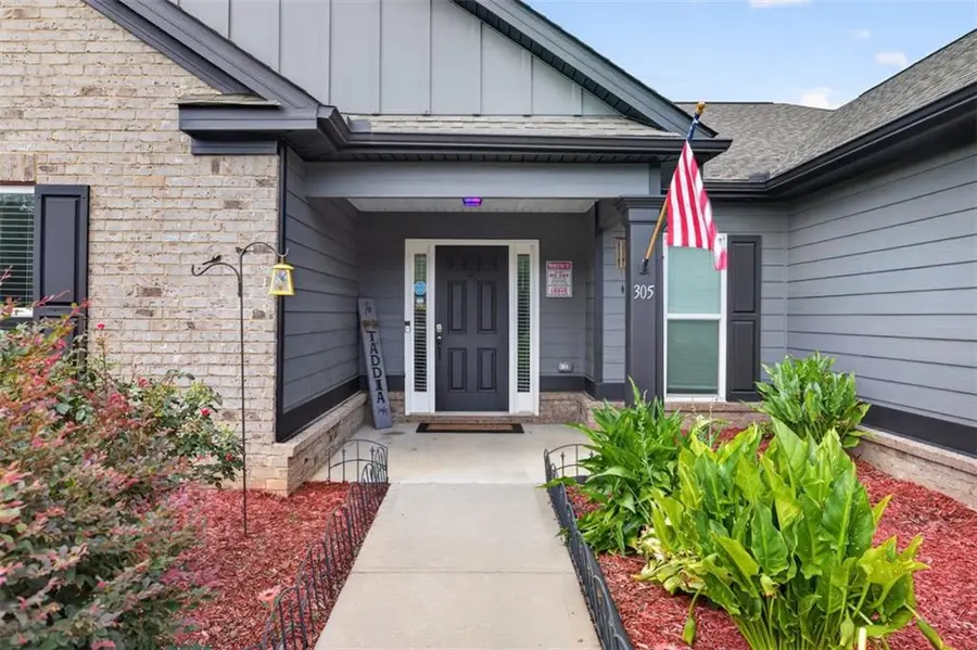 305 Mcmillian Ct, Winder, GA 30680 - #3