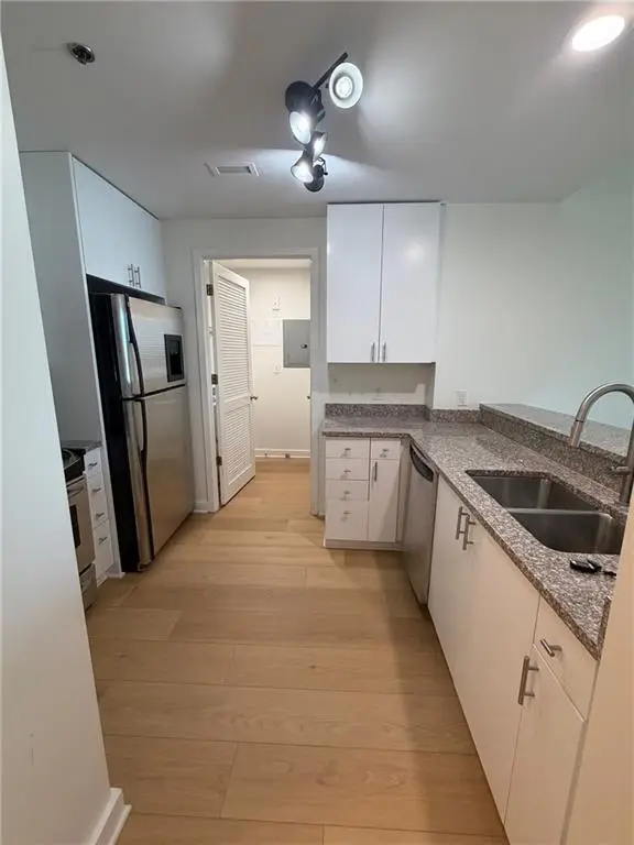 3338 Peachtree Road Ne #1106, Atlanta, GA 30326