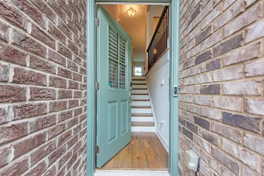 2128 Olde Georgian Ter, Atlanta, GA 30318 - #2