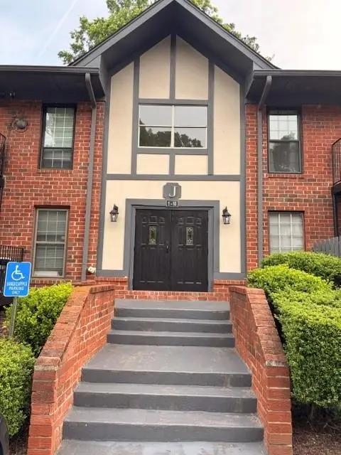 6851 Roswell Road #J2, Sandy Springs, GA 30328
