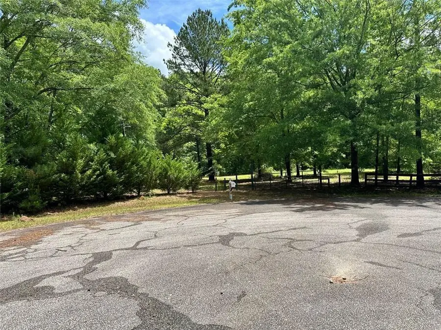 234 Vaughn Circle, Griffin, GA 30223 - #2