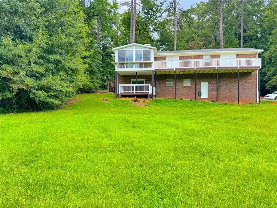 1665 Loch Lomond Trail Sw, Atlanta, GA 30331 - #3