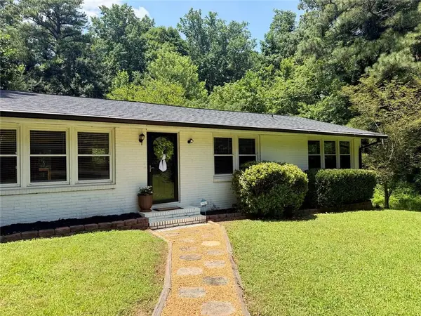 1921 E Lake Drive, Marietta, GA 30066