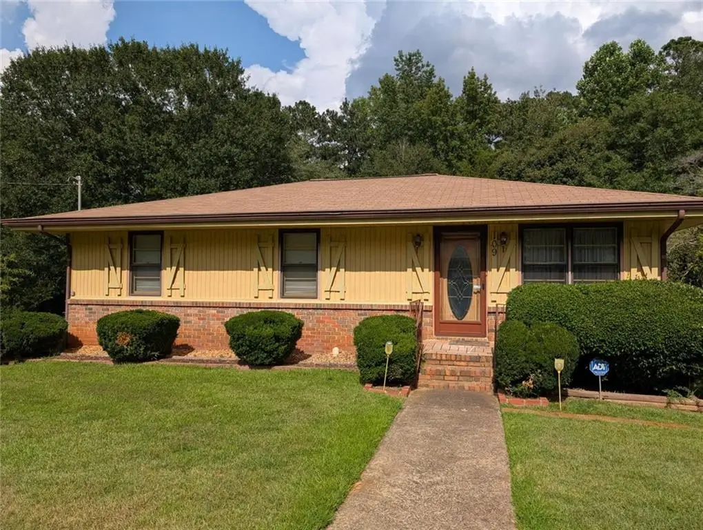 109 7th Street Street, Carrollton, GA 30117 - #1