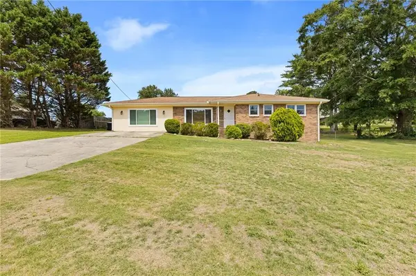 2140 Rockdale Drive, Conyers, GA 30012