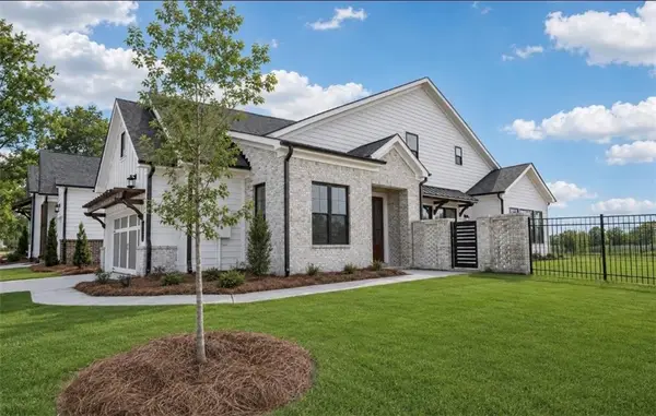 118 Herring Drive, Hoschton, GA 30548
