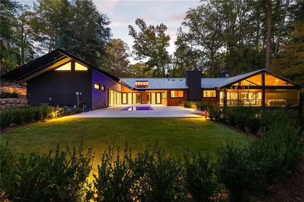 585 Amberidge Trail, Atlanta, GA 30328