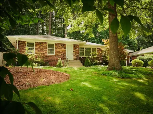 579 N Superior Avenue, Decatur, GA 30033