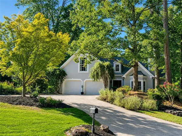 2040 Shallowford Park Manor, Roswell, GA 30075