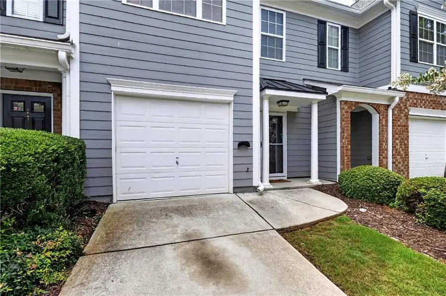 6647 Splashwater Drive, Flowery Branch, GA 30542 - #2