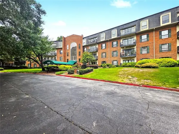28402 Plantation Drive Ne, Atlanta, GA 30324