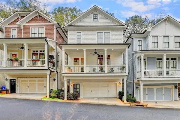 826 Grove Bend, Decatur, GA 30030