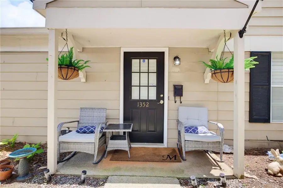 1352 Old Coach Road Sw, Marietta, GA 30008 - #2