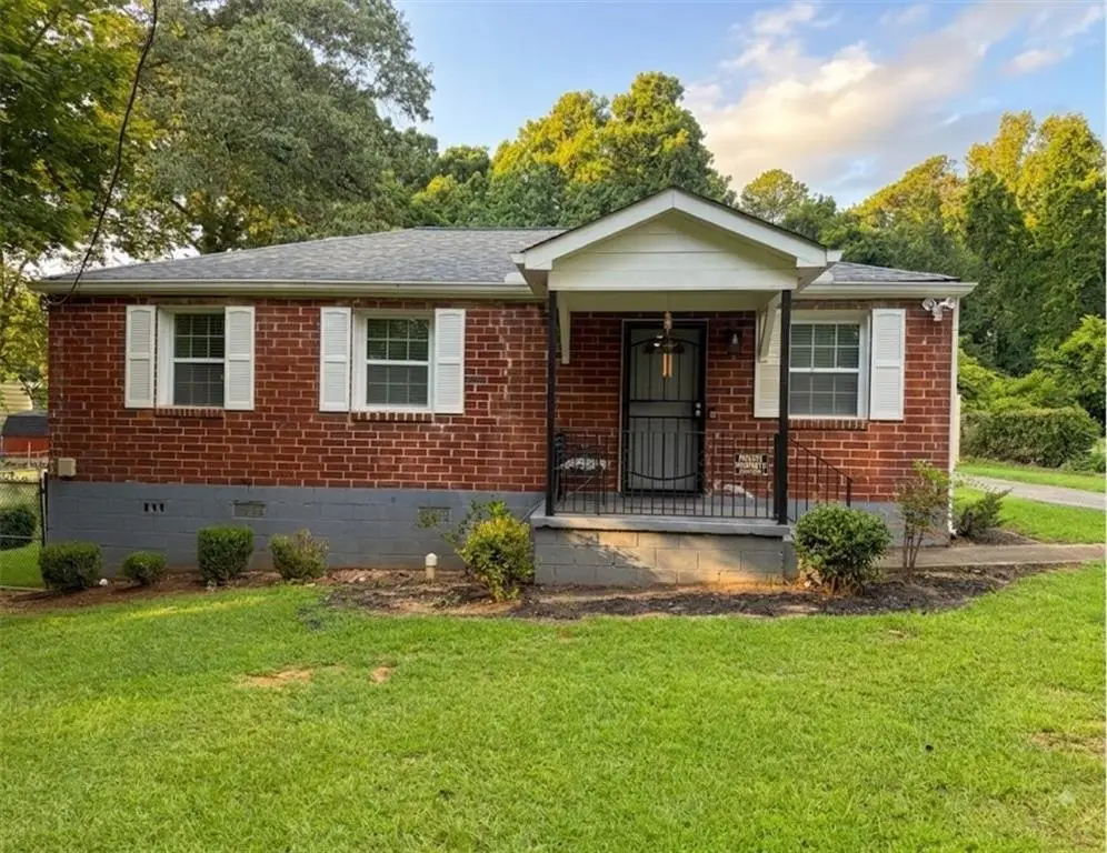 142 Hutton Place Nw, Atlanta, GA 30318 - #1