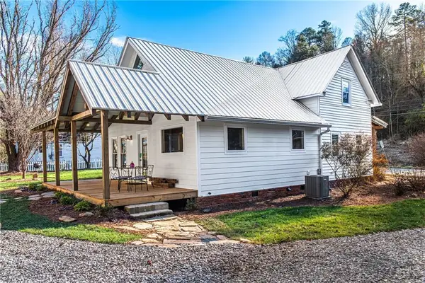 8679 Lakewood Highway, Mineral Bluff, GA 30559