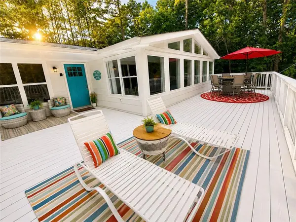 935 Pine Circle, Woodstock, GA 30189