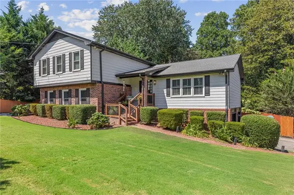 229 Coeur Place Sw, Lilburn, GA 30047