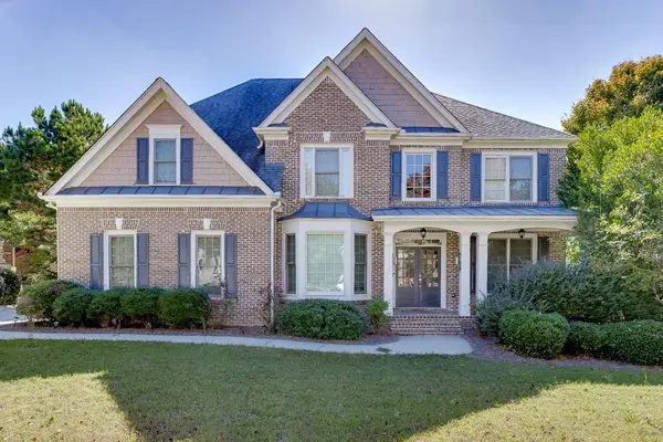 7708 Sleepy Lagoon Way, Flowery Branch, GA 30542