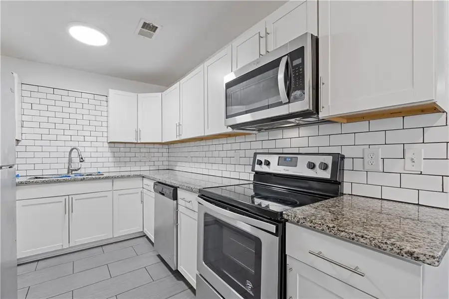 433 W Lake Avenue Nw, Atlanta, GA 30318 - #3