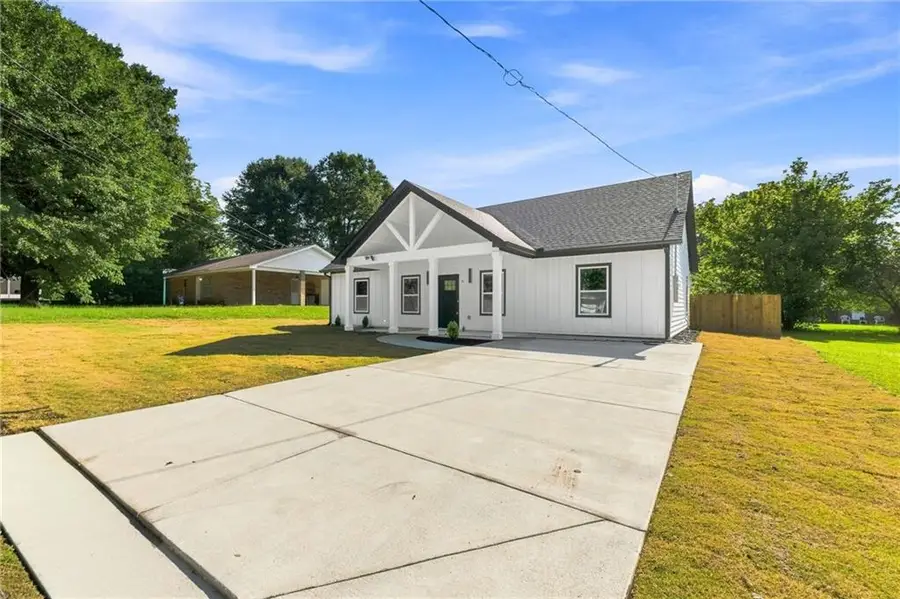4 N Annie St, Newnan, GA 30263 - #2