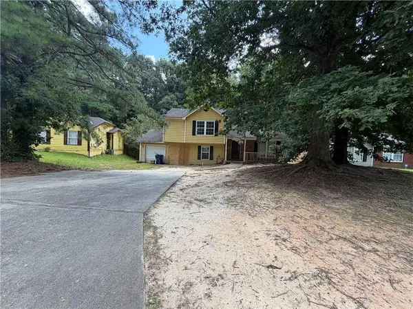6495 Emerald Pointe Circle, College Park, GA 30349