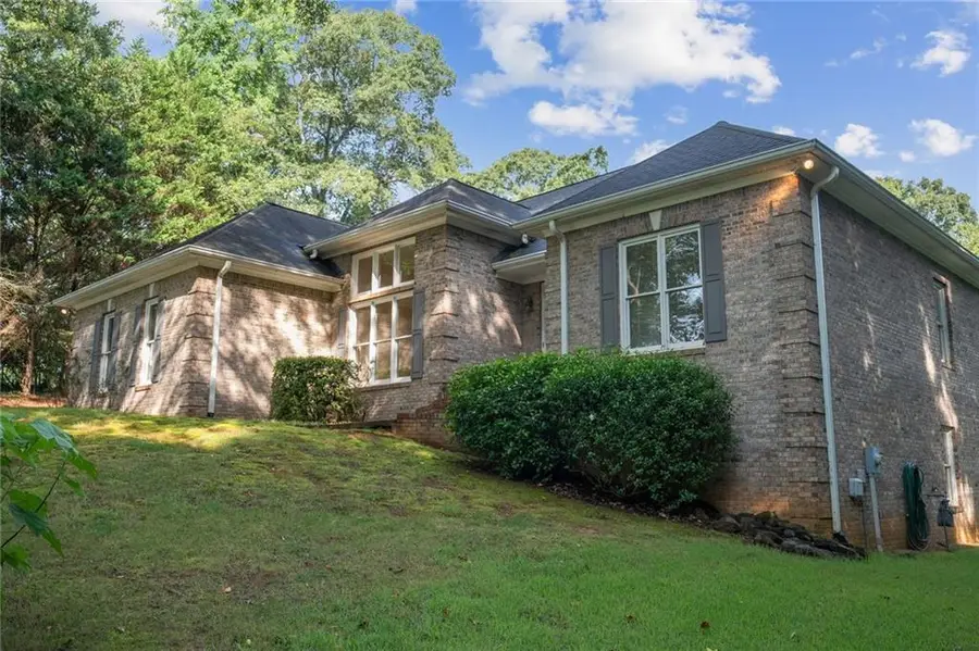 536 Peachtree Road, Hoschton, GA 30548 - #2
