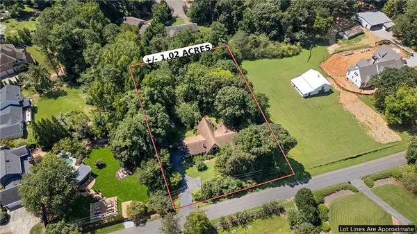 490 Coleman Drive, Roswell, GA 30075