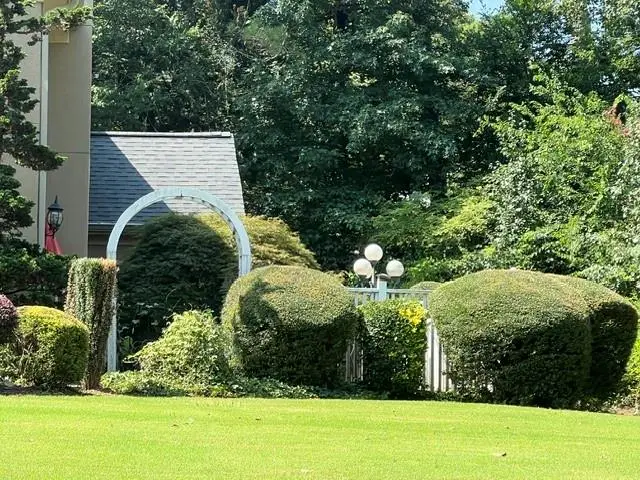 12080 Magnolia Crescent Drive, Roswell, GA 30075 - #2
