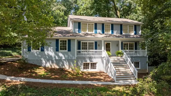 940 Hunterhill Drive, Roswell, GA 30075