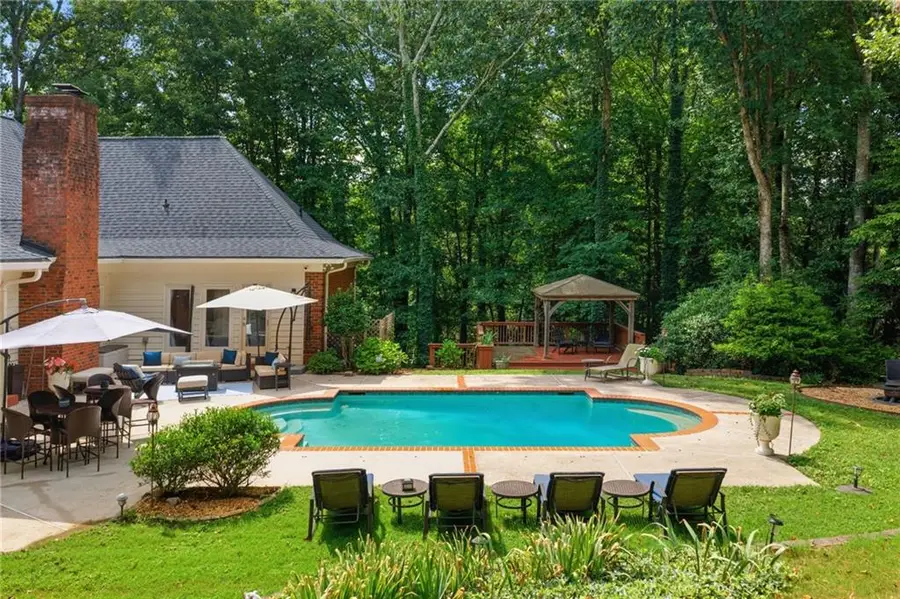 1040 Finnsbury Drive, Roswell, GA 30075 - #3