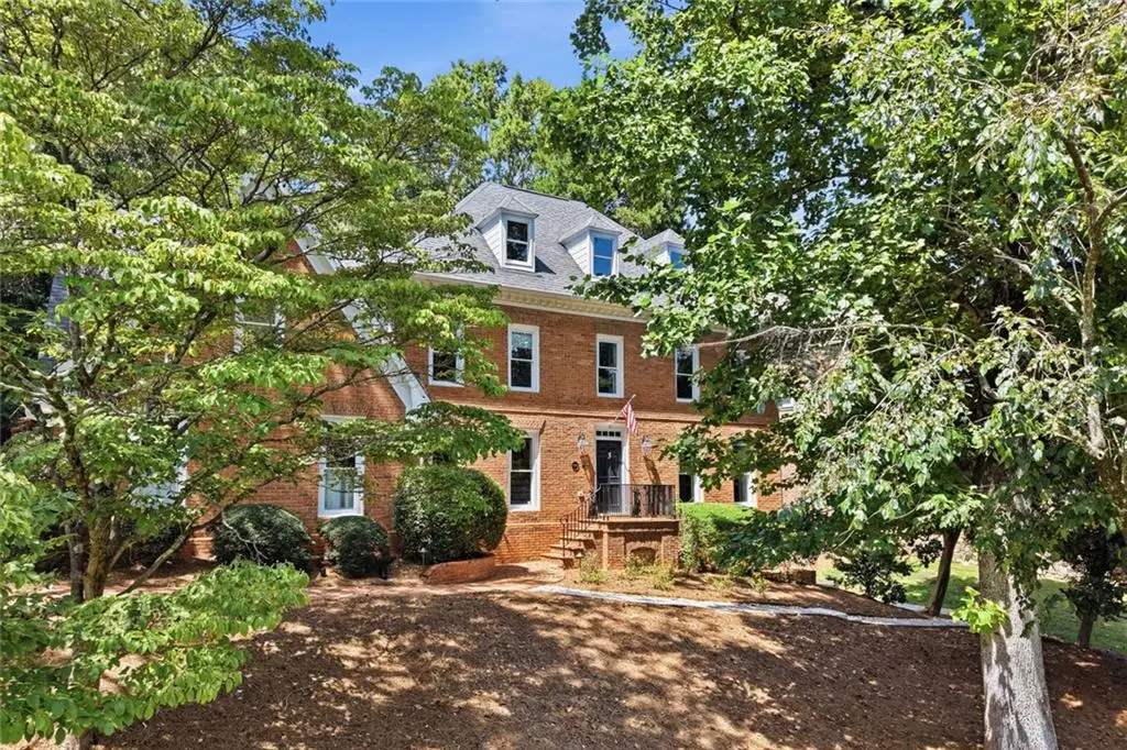 7680 Dunvegan Close, Sandy Springs, GA 30350 - #1