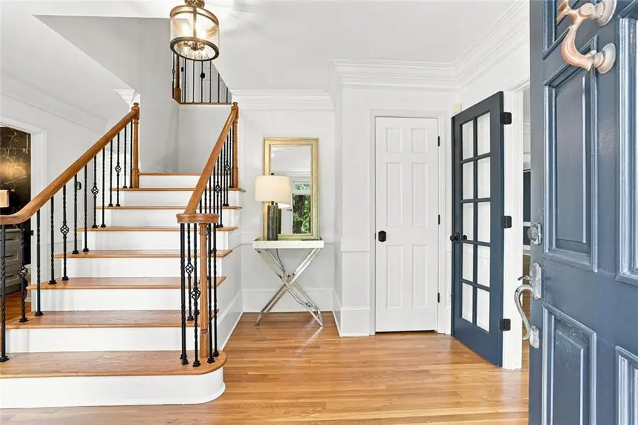 7680 Dunvegan Close, Sandy Springs, GA 30350 - #2