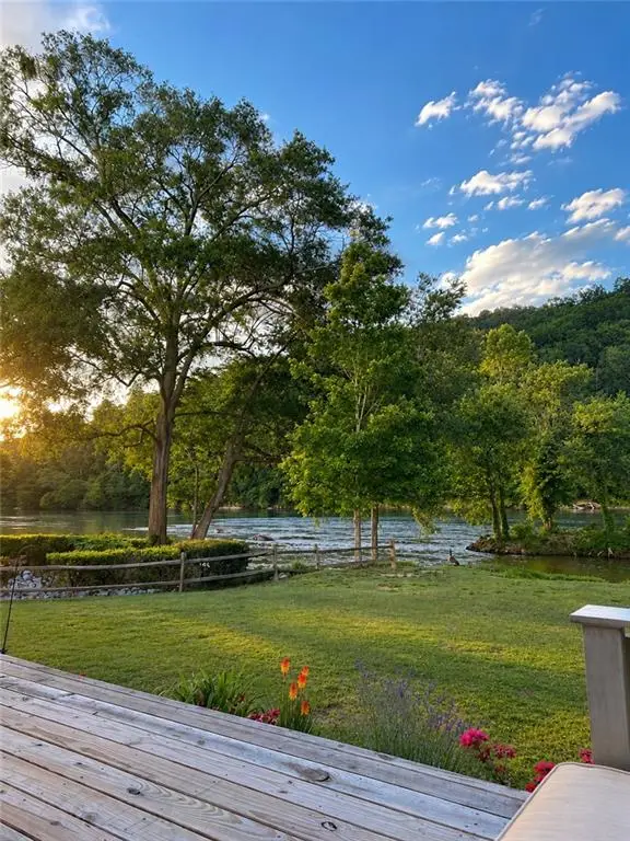 1017 Riverbend Club Drive Se #17, Atlanta, GA 30339