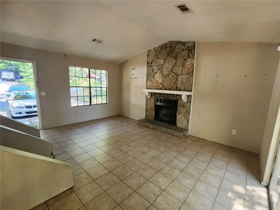 783 Inland Way Nw, Lilburn, GA 30047 - #3