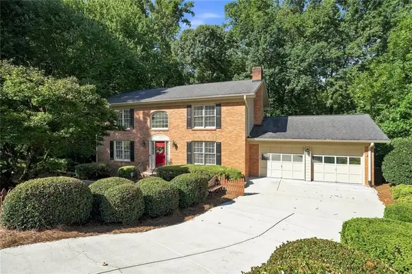 113 Jamestown Court Sw, Lilburn, GA 30047